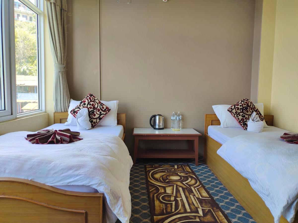 Hotel High Ground Inn Sarangkot Pokhara Extérieur photo