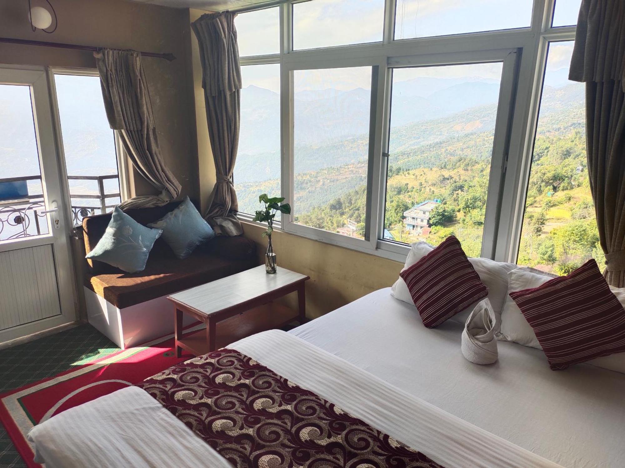 Hotel High Ground Inn Sarangkot Pokhara Extérieur photo